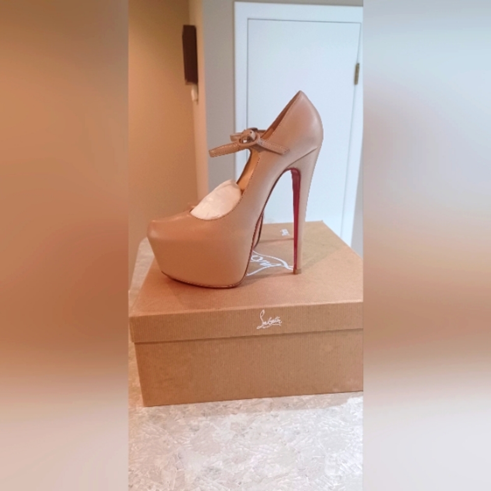 Christian Louboutin highness pump.